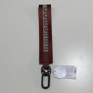 Lululemon - Never Lost Keychain *Reflective - NWT